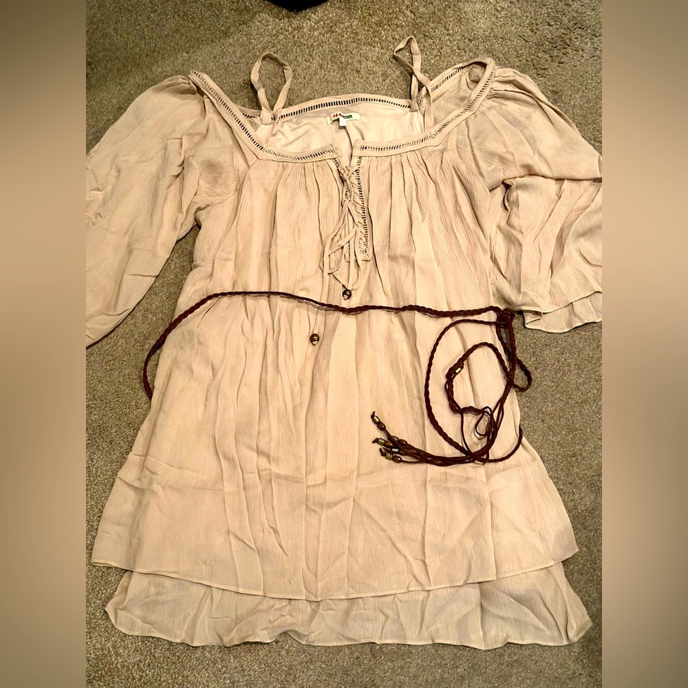 NWOT-Off the shoulder Dress